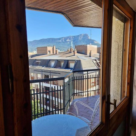 Flor De Nieve Apartment Jaca Exterior photo