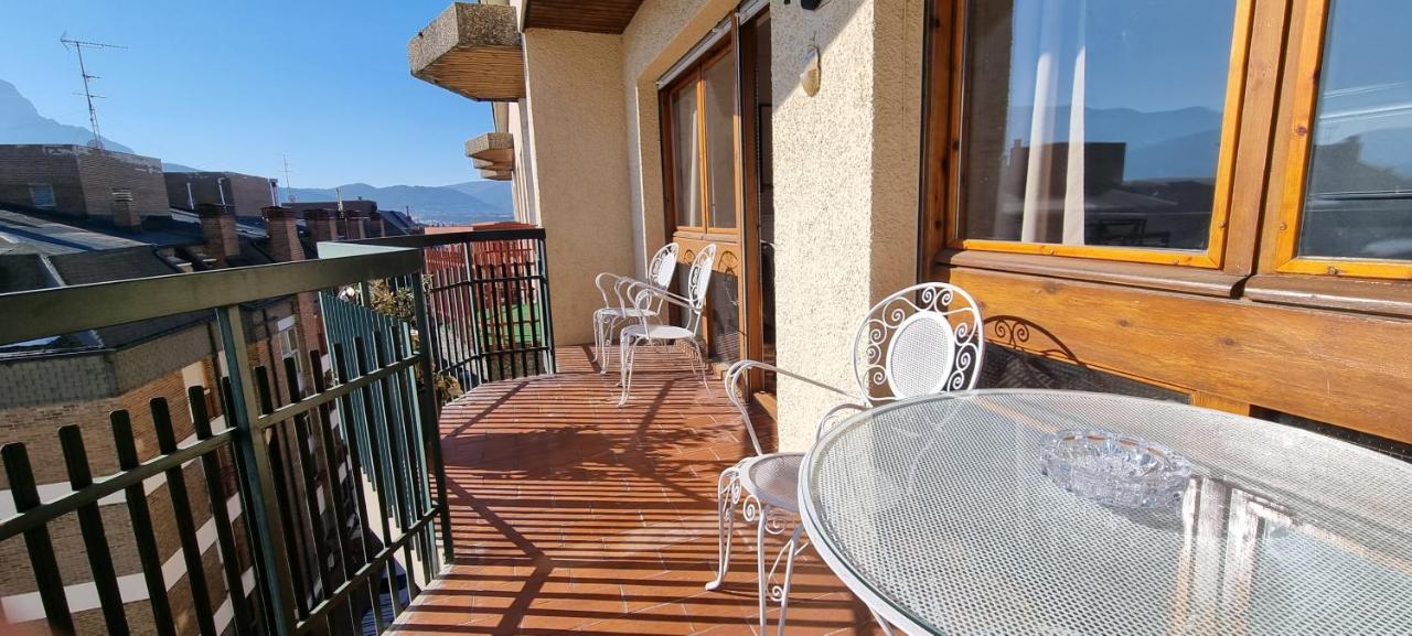 Flor De Nieve Apartment Jaca Exterior photo