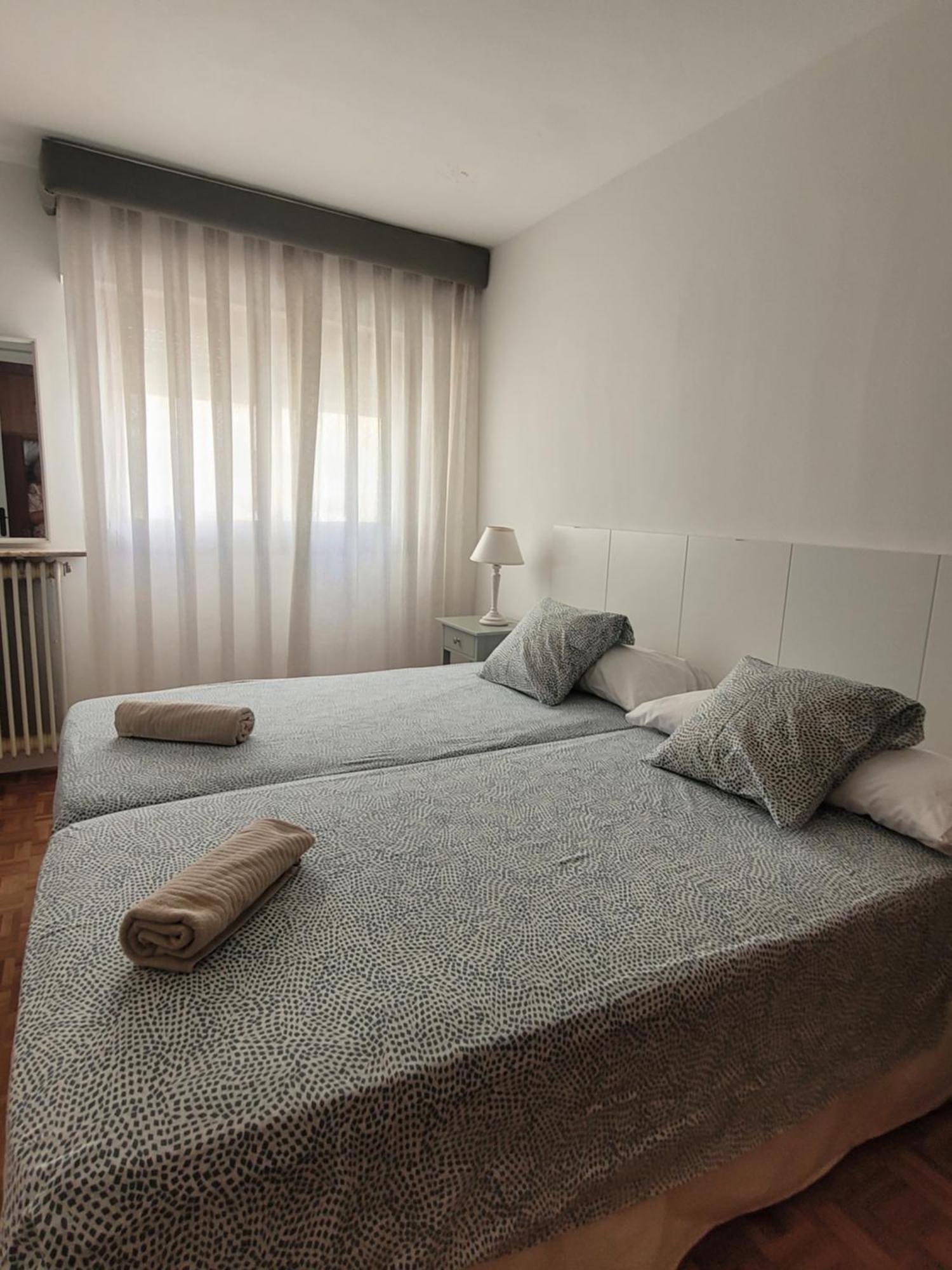 Flor De Nieve Apartment Jaca Exterior photo